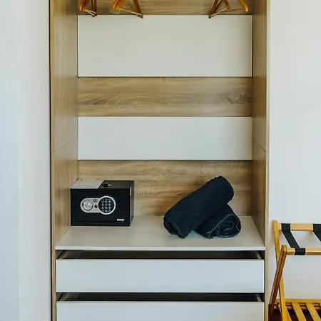 La S - De Standing Apartman